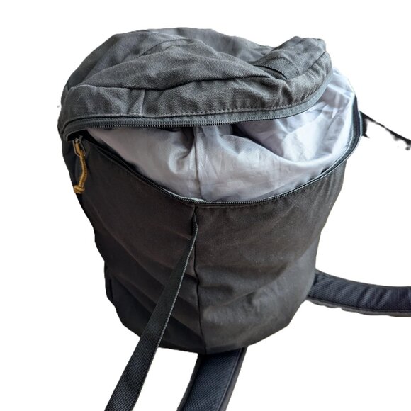 Timberland Large Black Canvas Backpack - Picture 7 of 11